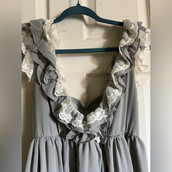 A’reve grey mini dress with cream lace kawaii - Picture 8 of 12